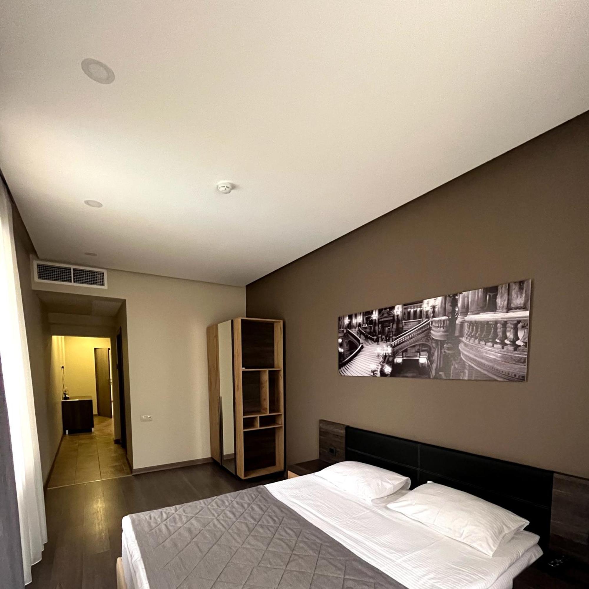 Bien Hotel Jerevan Pokoj fotografie